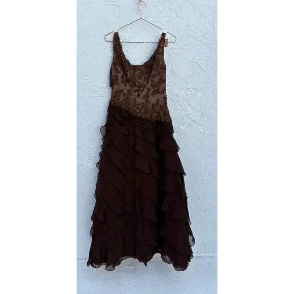Mon Cheri Womens Elegant Style Sequence Evening Bride Gown & Scarf Brown Size 10 - Picture 1 of 16